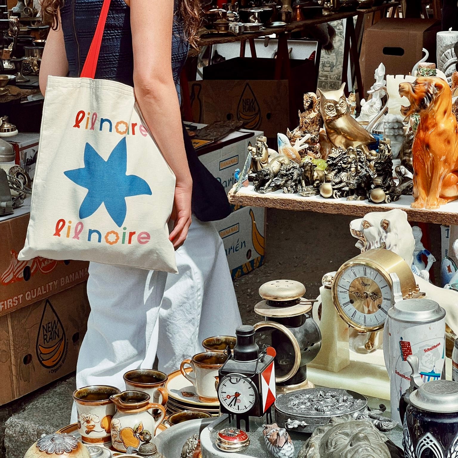 lil noire - Canvas Tote Bag
